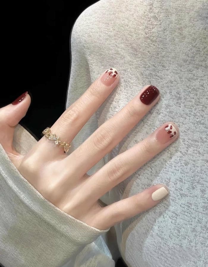 mẫu nail móng ngắn nhẹ nhàng