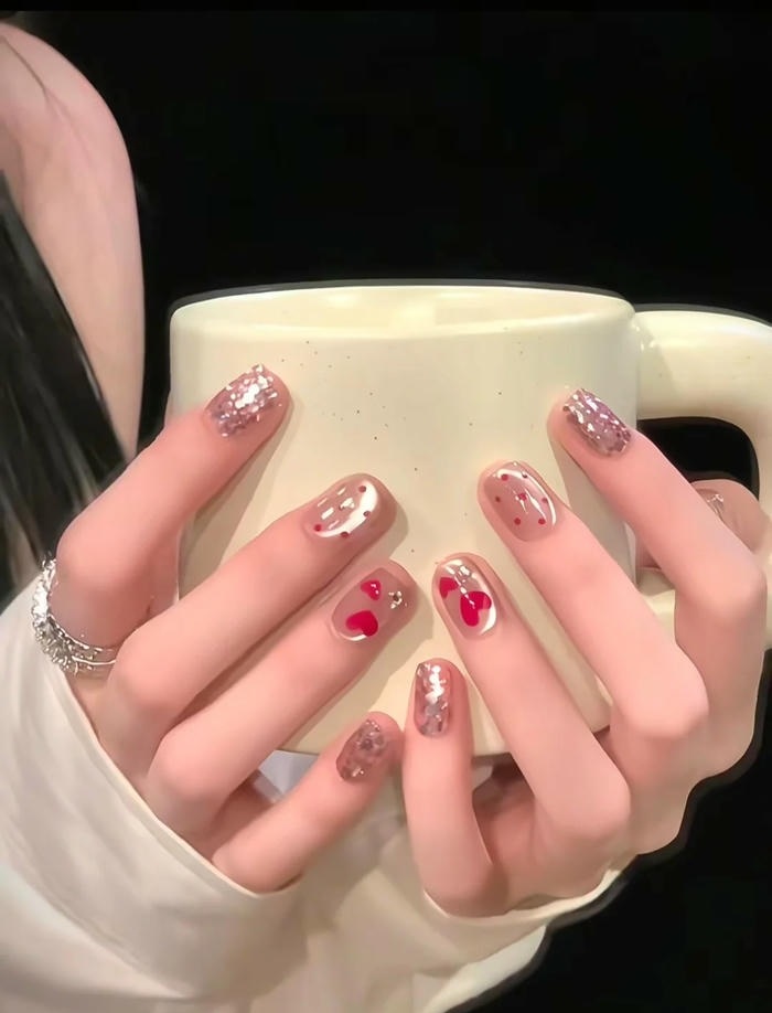 mẫu nail móng ngắn thời trang