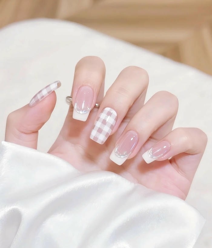 mẫu nail móng vuông dễ thương
