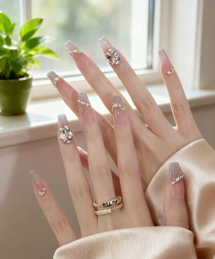 mẫu nail móng vuông sang trọng