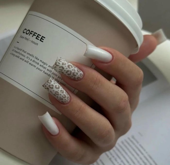 mẫu nail móng vuông thanh lịch