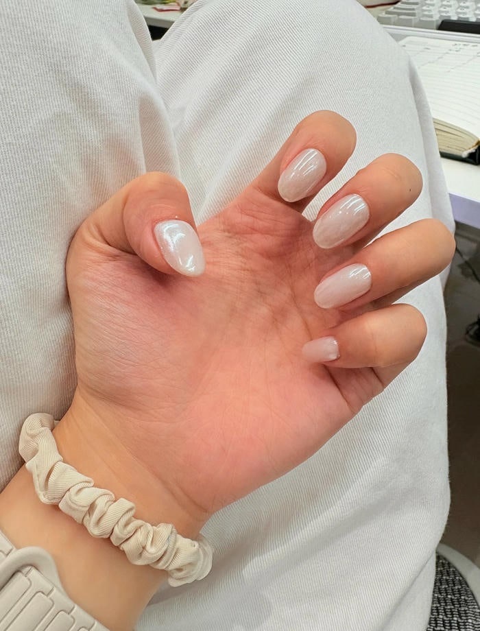 mẫu nail ngọc trai đơn giản
