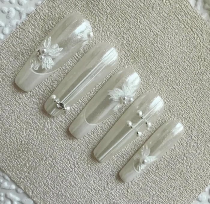 mẫu nail ngọc trai thời trang