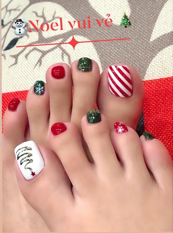 mẫu nail noel chân đẹp