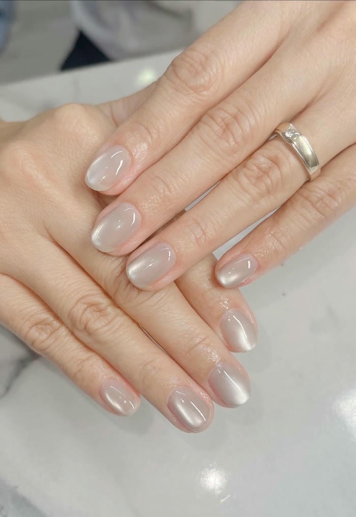 mẫu nail sơn thạch mắt mèo