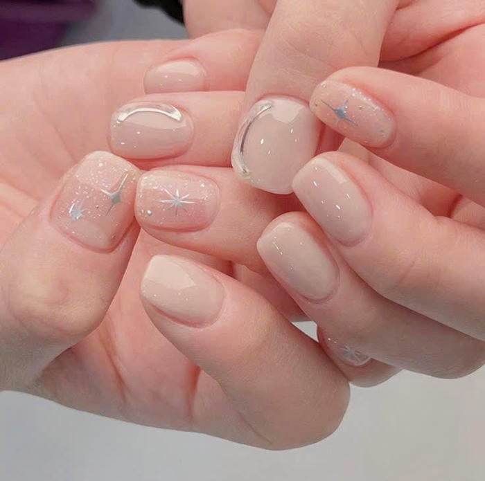 mẫu nail trắng sang chảnh