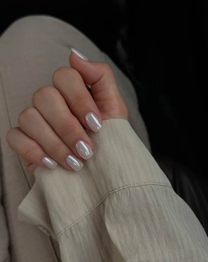 mẫu nail trắng tinh tế