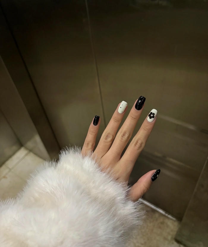 mẫu nail vẽ hoa dễ dàng