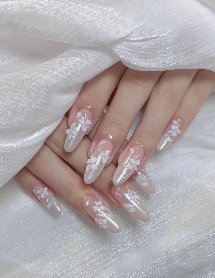 mẫu nail vẽ hoa thời trang