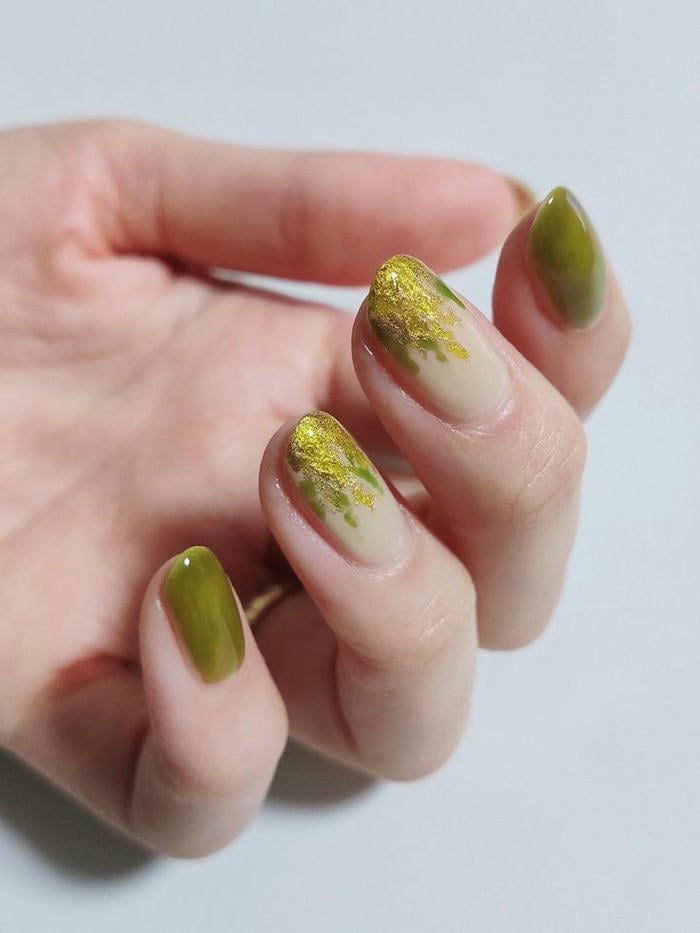 mẫu nail xanh lá cây