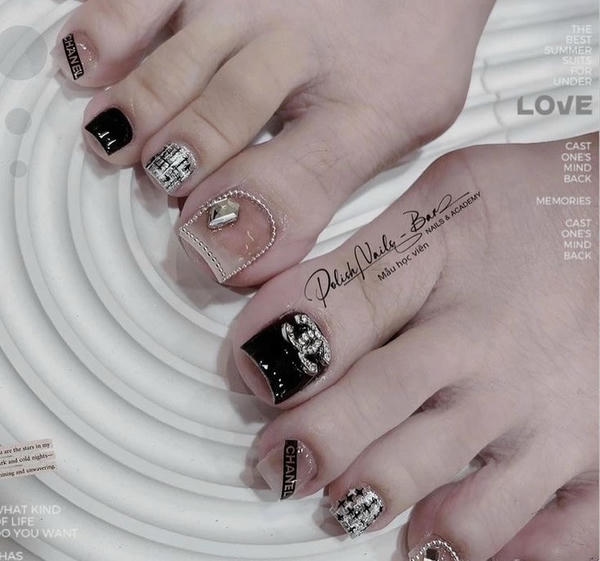 móng chân chanel đẹp