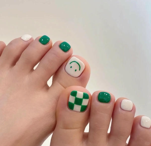 móng chân cute