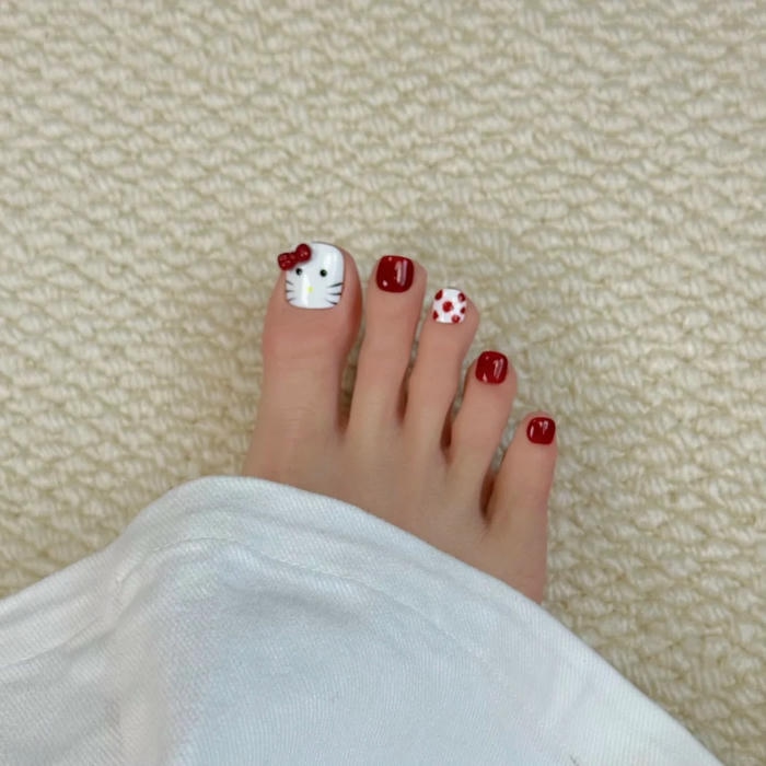 móng chân hoạt hình đẹp