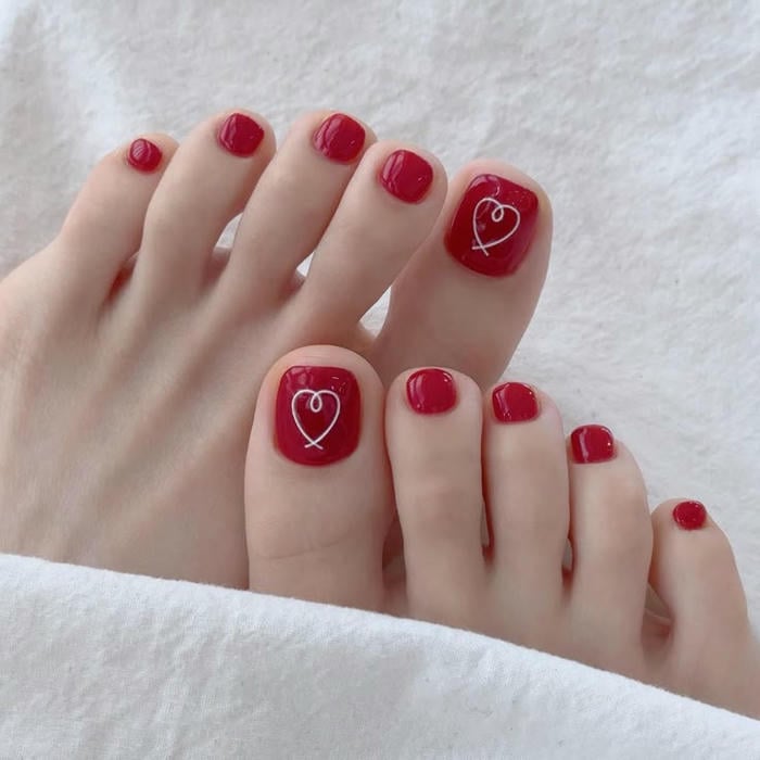 nail chân đỏ