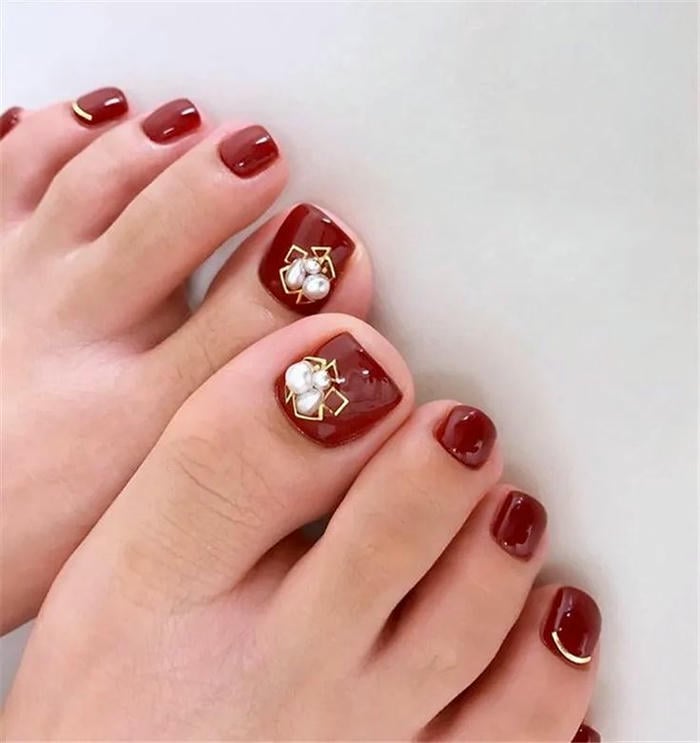 nail chân đỏ trắng