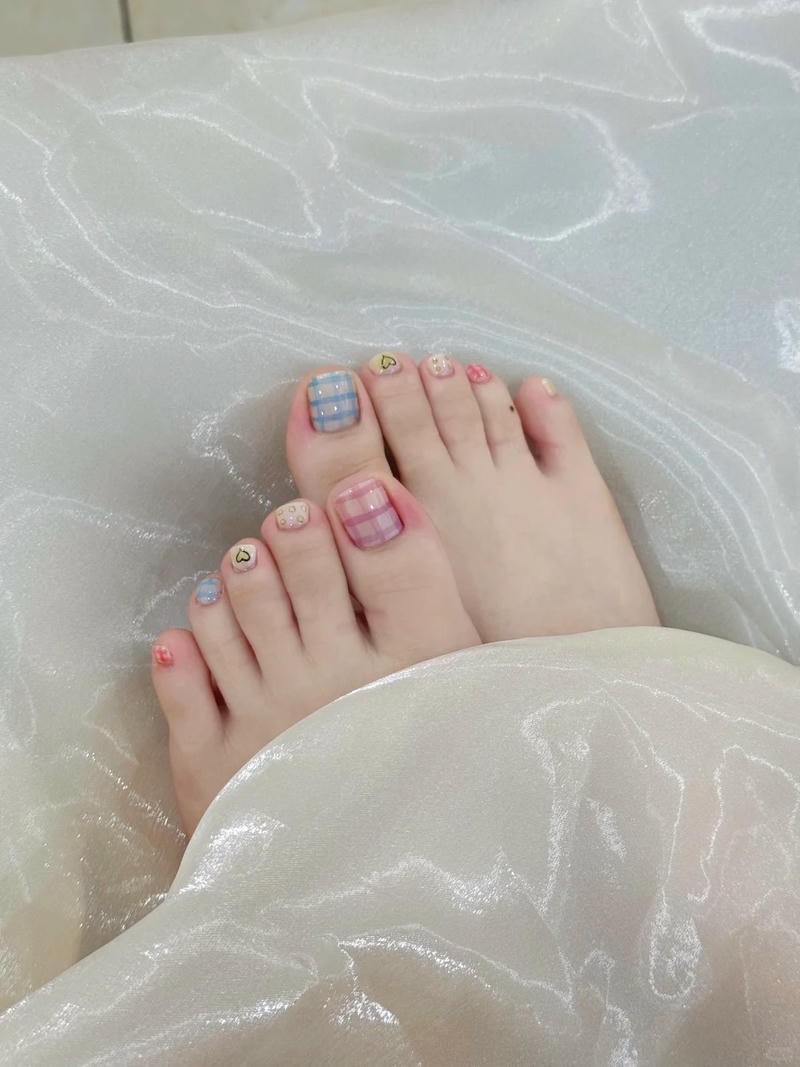 nail chân kẻ dễ làm