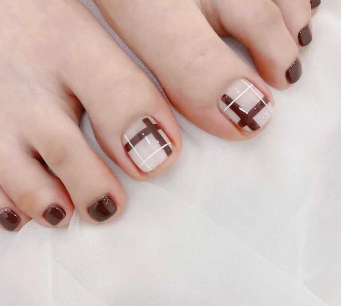 nail chân kẻ
