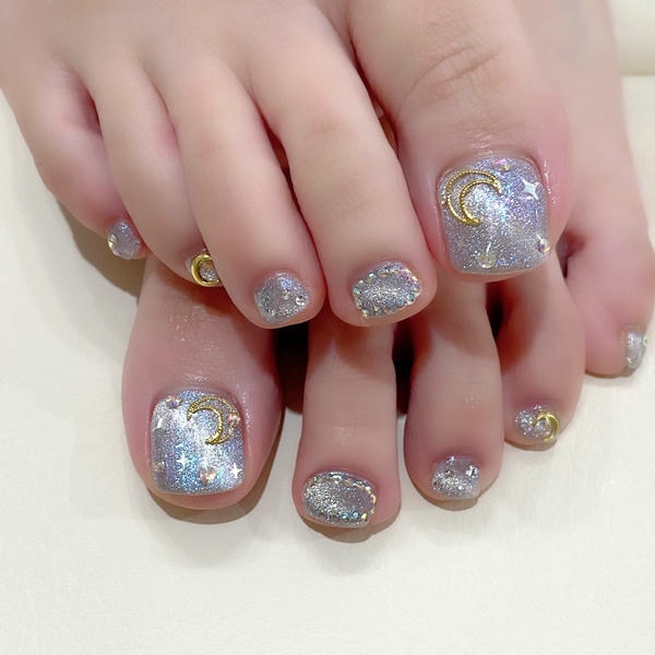 nail chân lấp lánh ánh kim