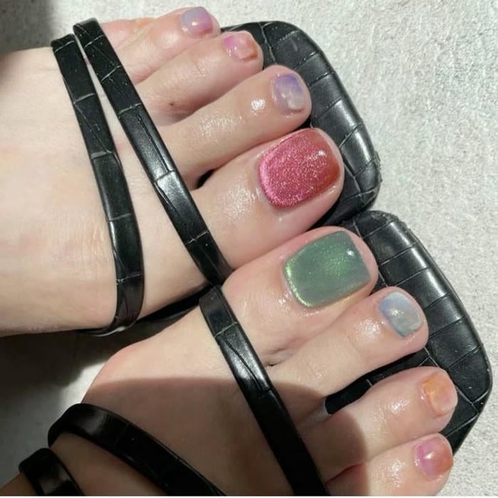 nail chân mắt mèo
