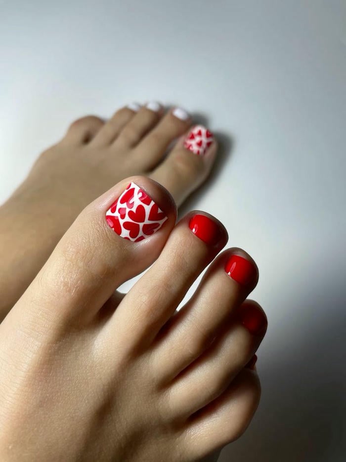 nail chân màu đỏ đô