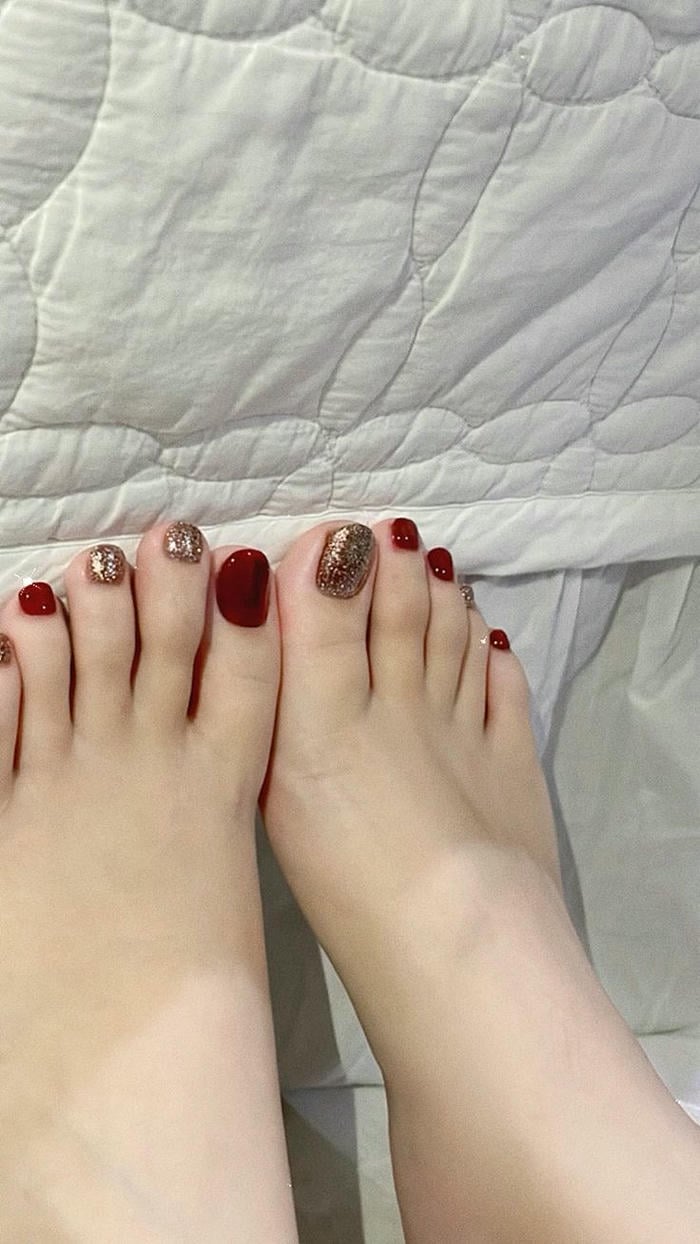 nail chân màu nâu đơn giản đẹp nhất