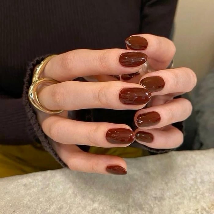 nail chân màu nâu tây
