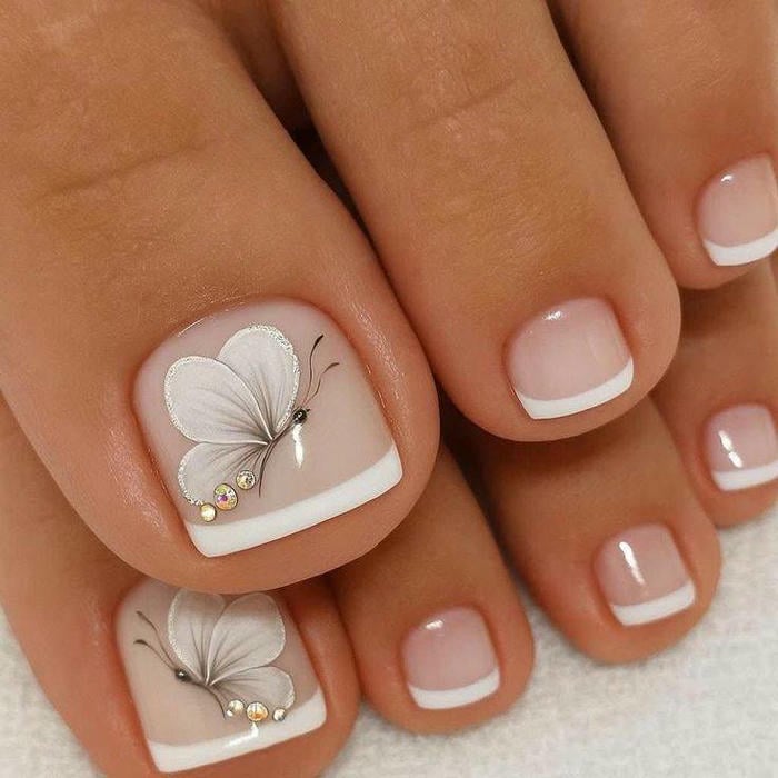 nail chân trắng