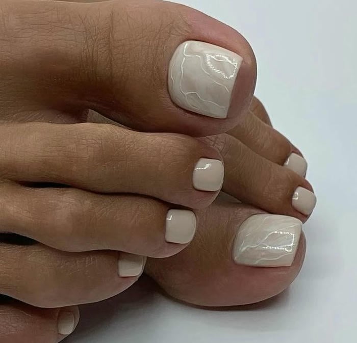 nail chân trắng đơn giản