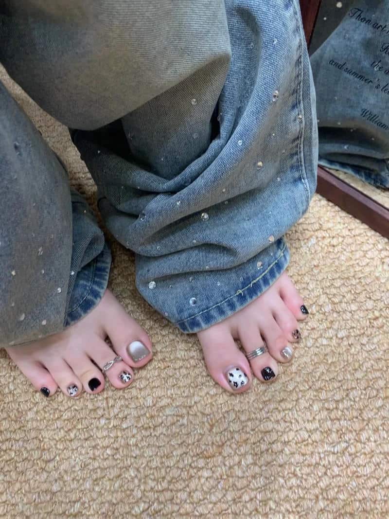 nail chân trứng cút cực sang