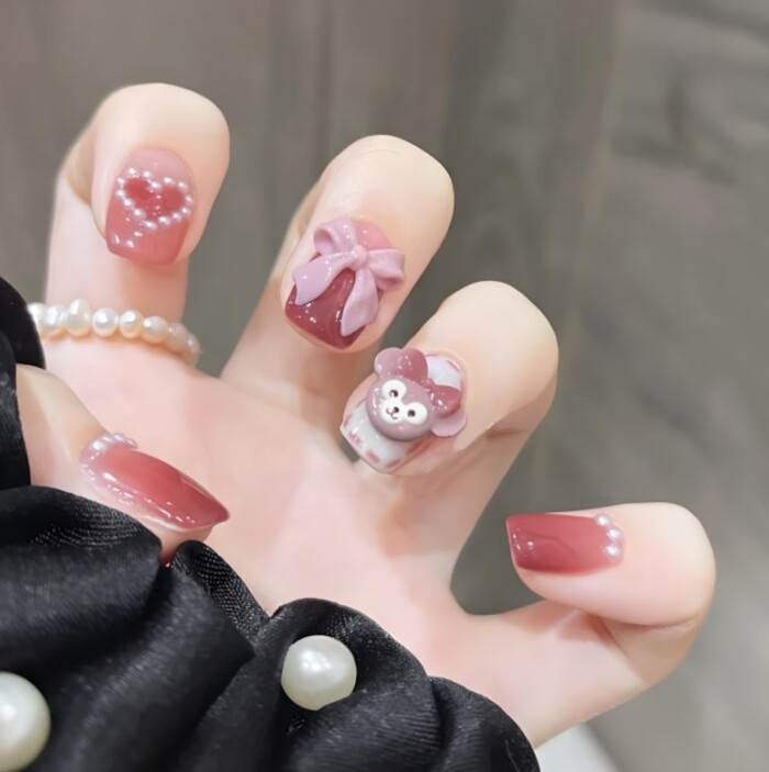 nail hinh chuot mickey