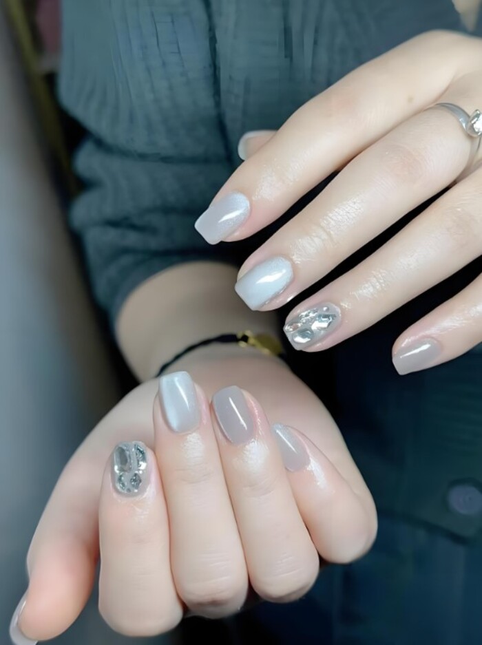 nail màu bạc đẹp