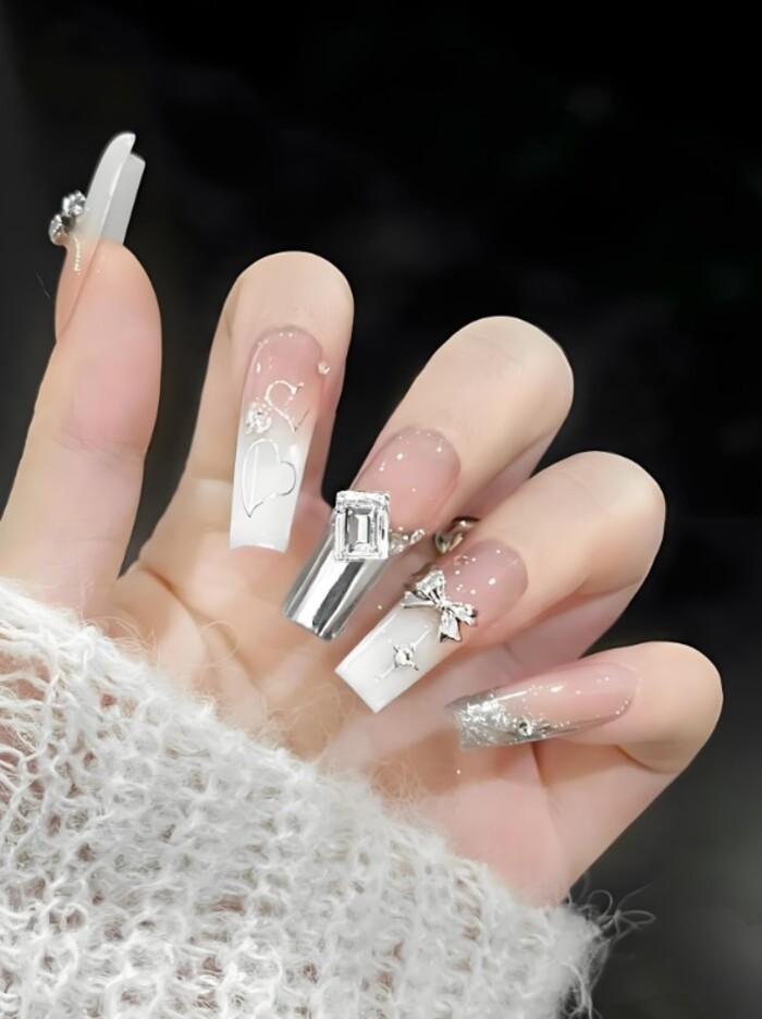 nail màu bạc