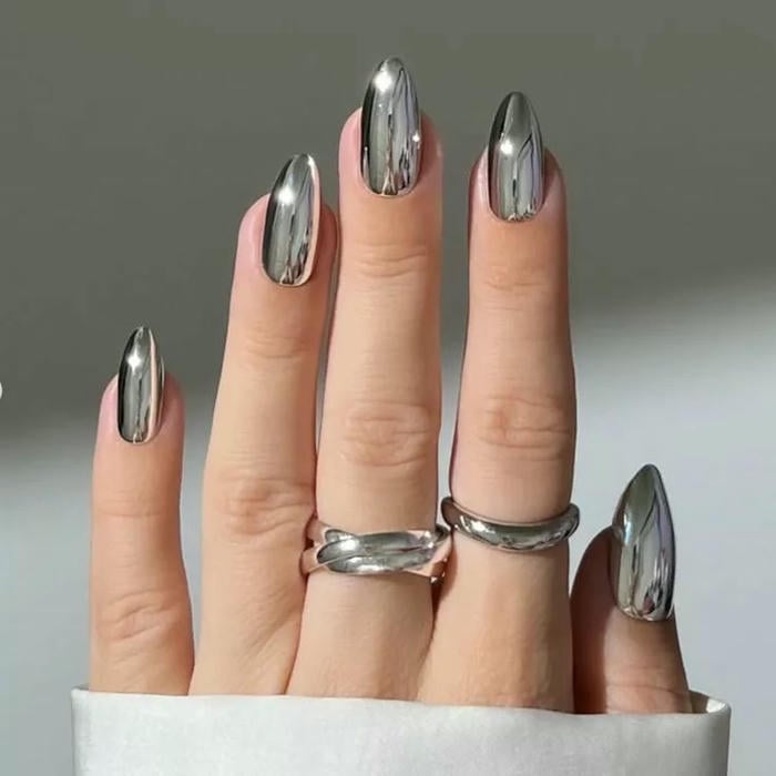 nail màu bạch kim