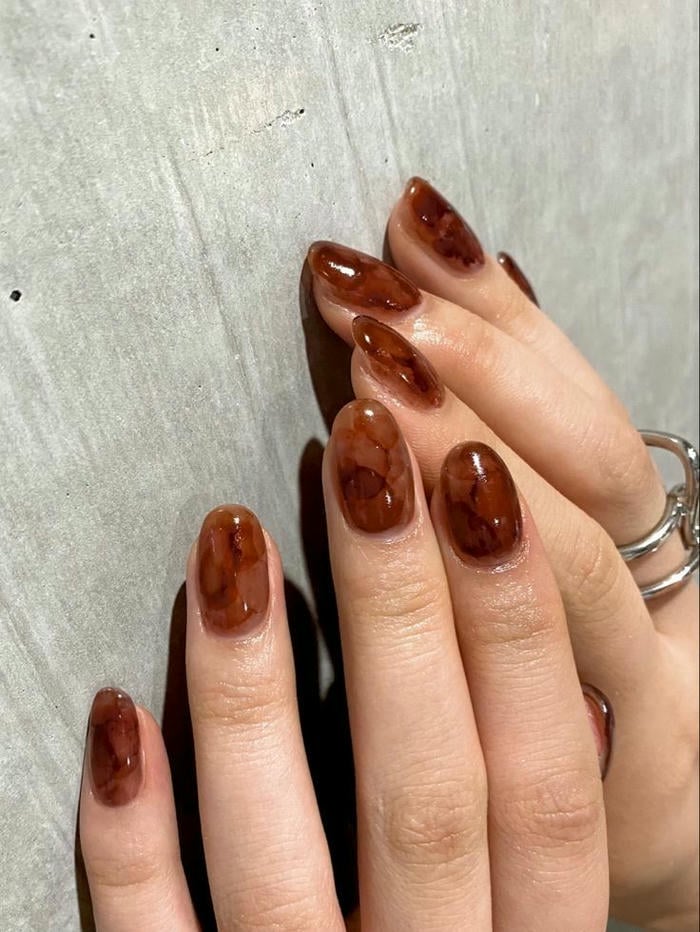nail màu nâu socola