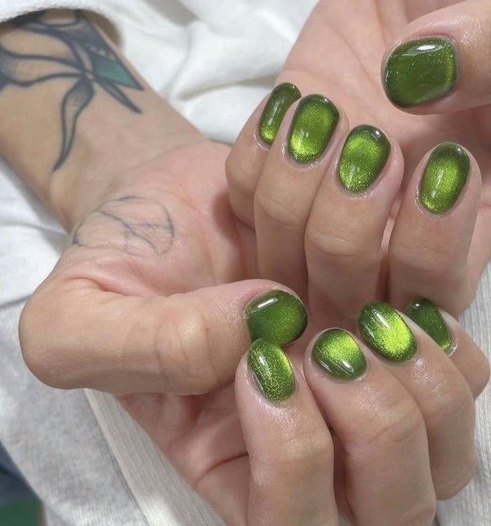 nail màu xanh lá pastel