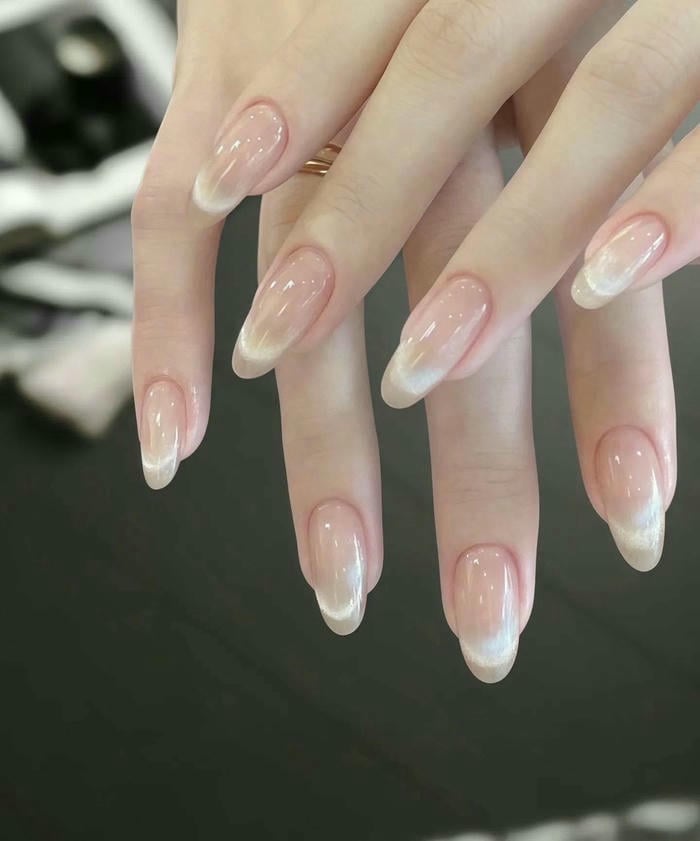 nail trắng