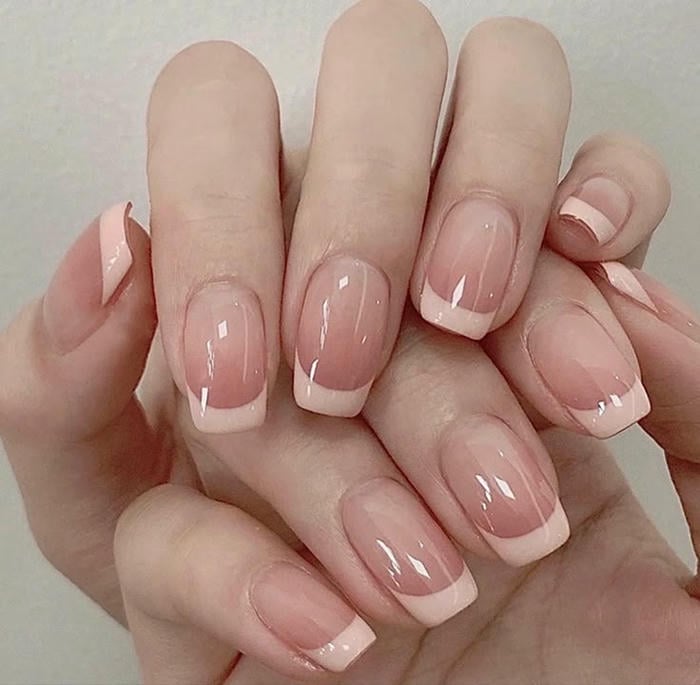 nail vuông