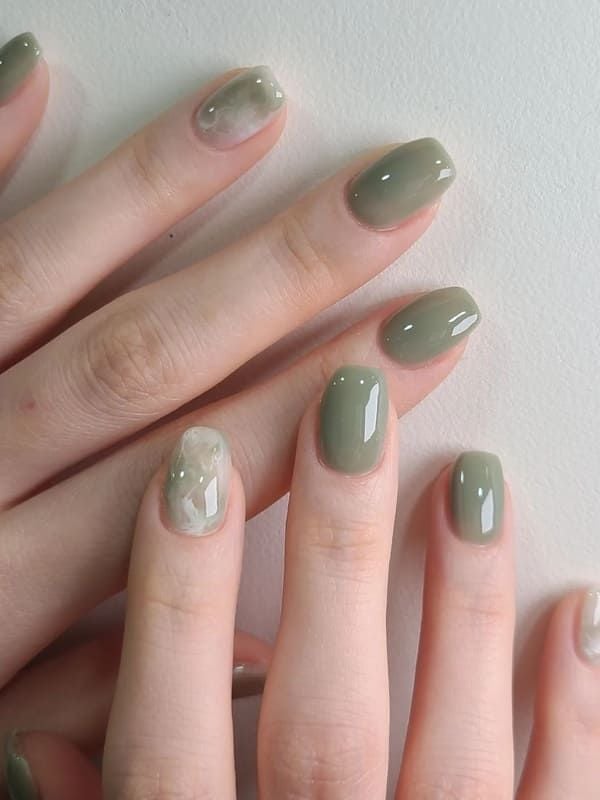 nail xanh lá pastel