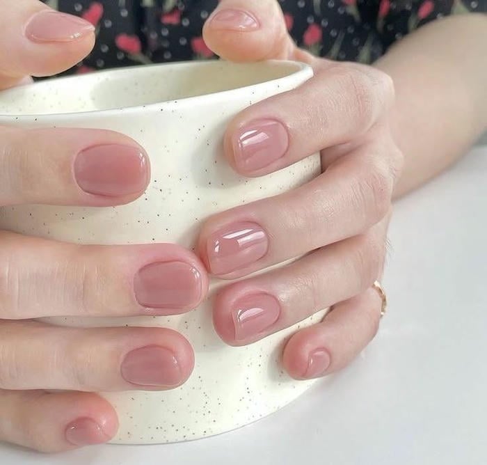 những mẫu nail đẹp cho móng ngắn