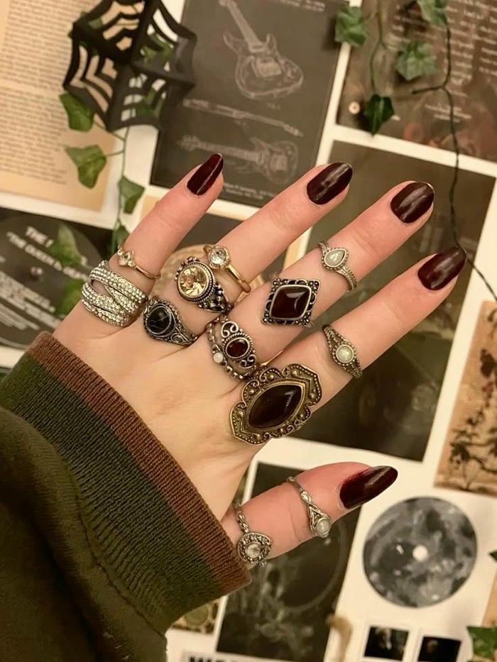 những mẫu nail màu nâu đẹp