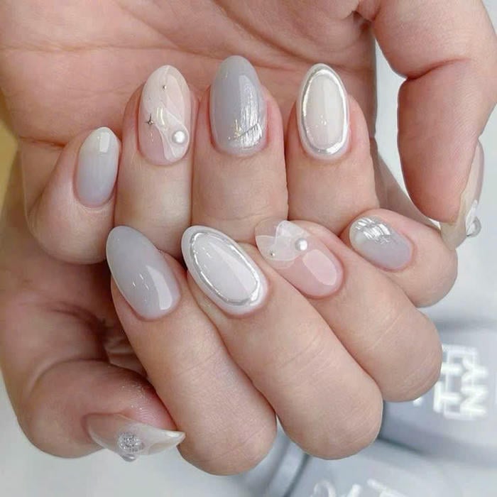 nhưng mẫu nail màu trắng sữa