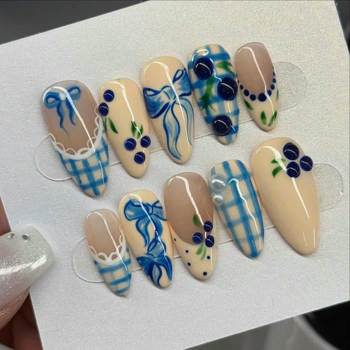 vẽ hoa nail đơn giản đẹp