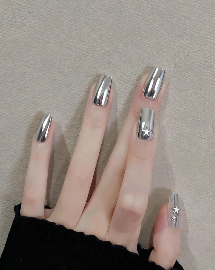 好高级呀、银色美甲💅、太美啦_1_浮生半醉_来自小红书网页版