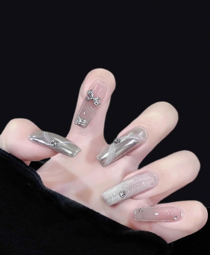 银色山泉🫧清冷气质感美甲推荐_8_落棠季_来自小红书网页版