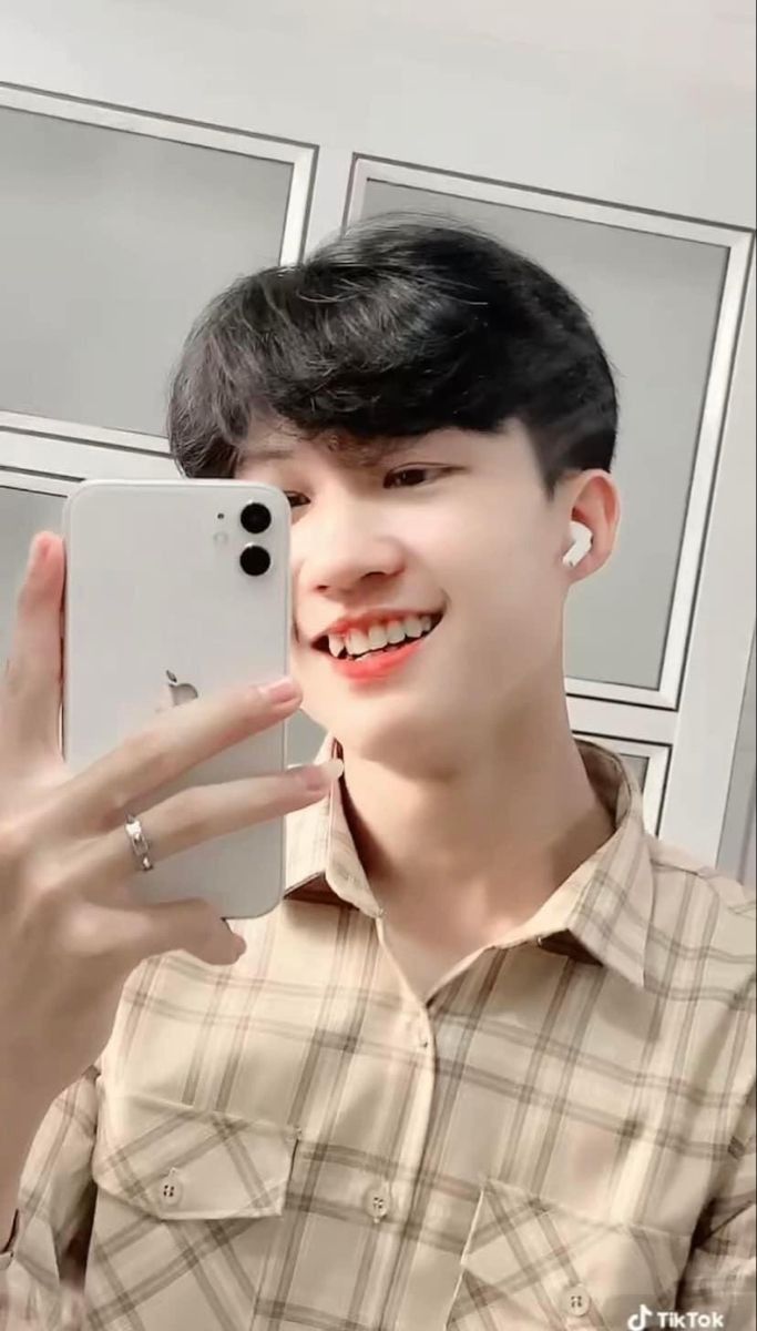 Ảnh biểu cảm trai 2k9