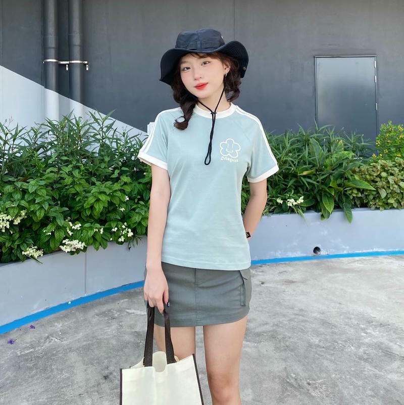 Ảnh gái xinh váy ngắn bó