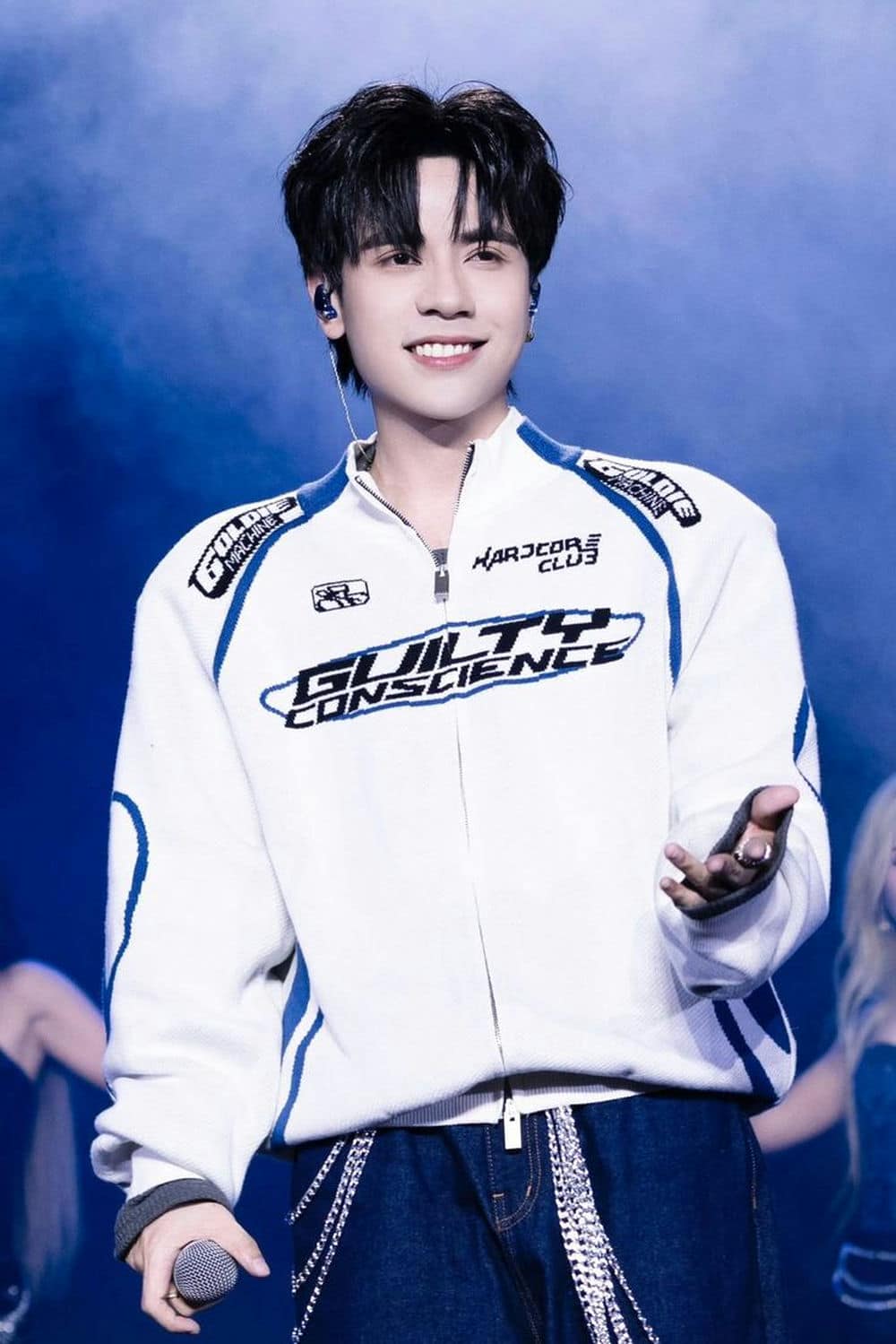 Ảnh sân khấu Quang Masterd