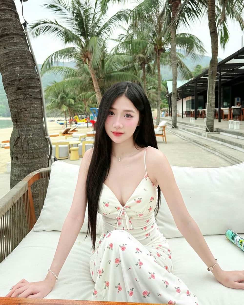 Váy ngắn phong cách trẻ