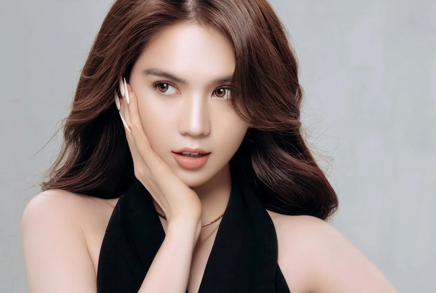 ảnh Ngọc Trinh thời thượng.