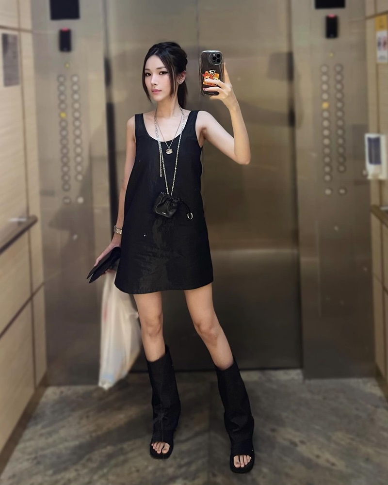ảnh bad girl mặc váy ngắn